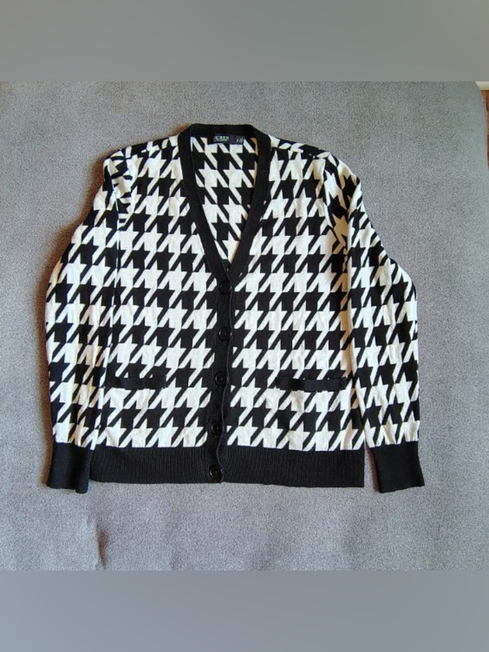 Lauren Ralph Lauren 100% Wool Houndstooth Cardigan Sweater Black White Old Money